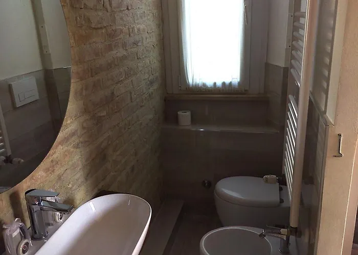 44 Bed & Breakfast 4*